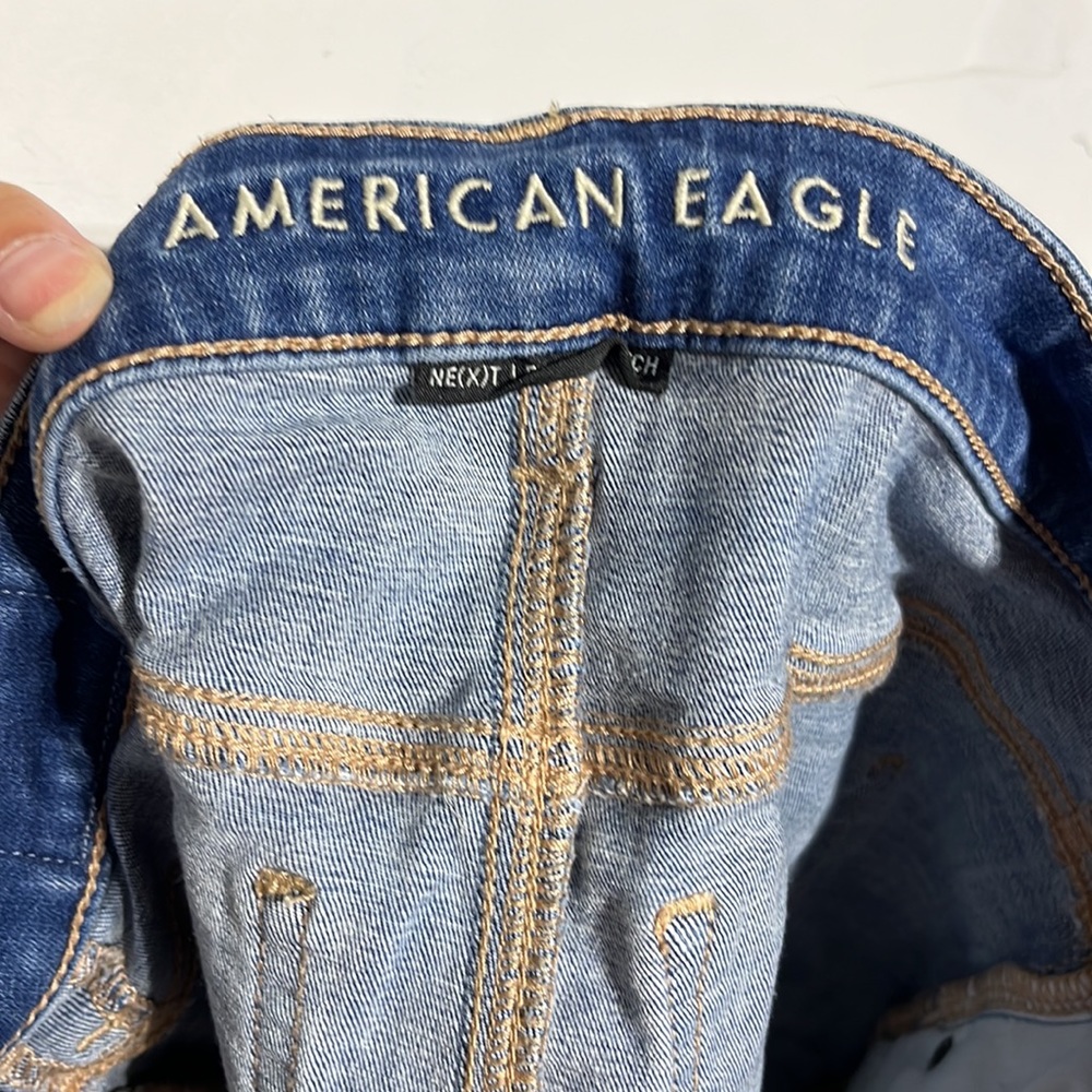 American Eagle Ne(x)t Level Stretch Hi-Rise Shortie Medium Wash Denim Shorts 10 - Picture 7 of 9